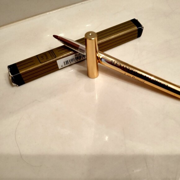 NIB ALEXANDER de MARKOFF LIP PENCIL in RUBY - Picture 1 of 12